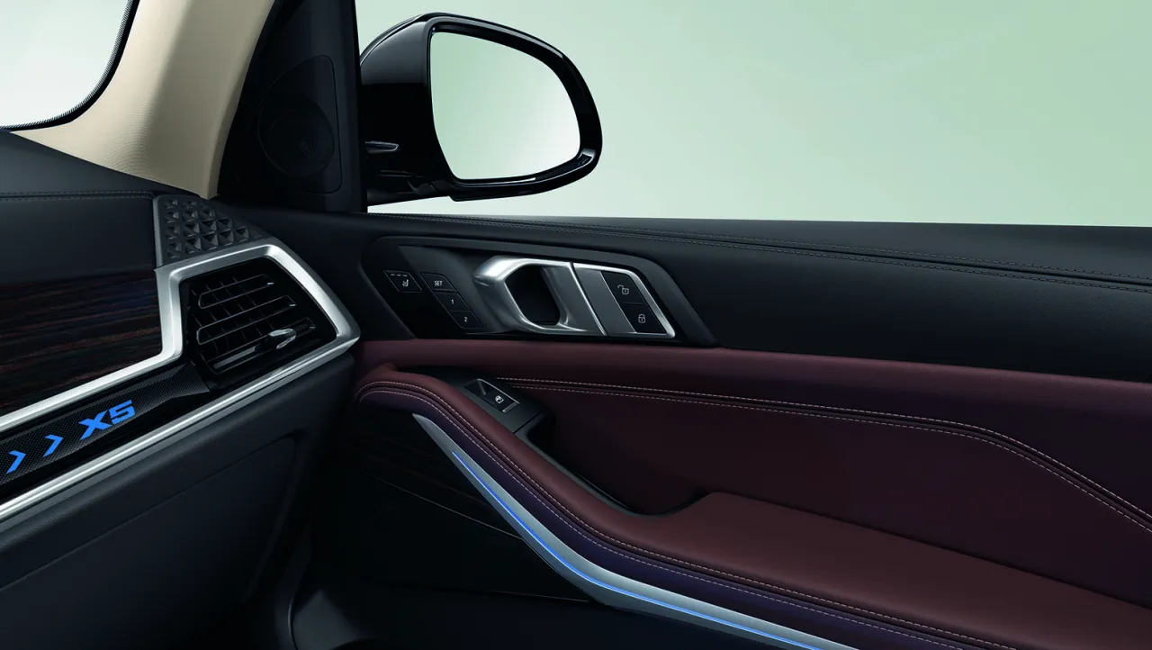 BMW Individual přístrojová deska v kůži